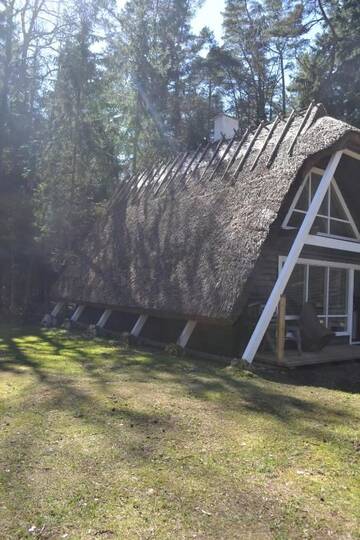Фото номера Дом с 2 спальнями Дома для отпуска Puumetsa Cottage г. Калана 23
